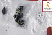 De izquierda a derecha, hachís, marihuana y cocaína incautadas en la operación.-SUBDELEGACIÓN