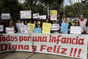 Protesta contra los abusos a los menores en Asunción, ayer.-Foto: EL PERIÓDICO