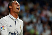 Cristiano se lamenta durante el encuentro ante al Villarreal.-REUTERS