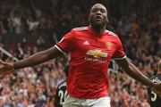 Lukaku celebra su segundo gol en el partido ante el West Ham.-OLI SCARFF