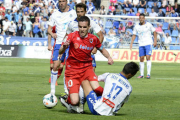 Los rojillos siguen a cuatro puntos del descenso tras ceder ante el Tenerife. / ÁREA 11-