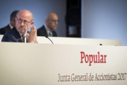 El presidente del Banco Popular, Emilio Saracho, en la junta de accioinistas de la entidad.-EFE / LUCA PIERGIOVANNI