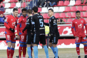 Derik Osede ha aportado más seguridad y equilibrio a la línea defensiva del Numancia.-Luis Ángel Tejedor