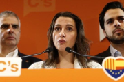 Fernando de Páramo (derecha), junto a Inés Arrimadas y Carlos Carrizosa.-EFE / ALEJANDRO GARCÍA
