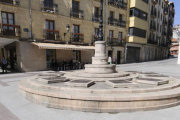 La plaza de los Doce Linajes cuyo monumento será sustituido por un reloj de agua. / V.G.-