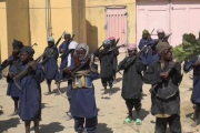 Una de las imágenes distribuidas por Boko Haram de un campo de entrenamiento militar para niños.-