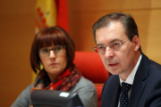 El presidente del CES, Germán Barrios, comparece en las Cortes para explicar las conclusiones del Informe sobre la situación económica y social de Castilla y León en 2013-Ical