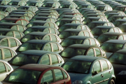 Coches destinados a la exportación preparados en el Puerto de Tarragona.-PERIODICO (NEGATIVO)