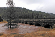 Rio Lobos con gran caudal.-HDS
