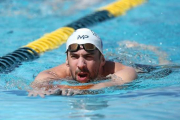 Michael Phelps, durante un calentamiento antes del inicio del Arena Pro Swim Series en Arizona.-AFP