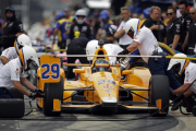 Fernando Alonso, durante los entrenamientos.-MICHAEL CONROY / AP