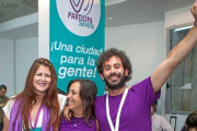 Julián Moreno, a la derecha, en un acto de Podemos.-