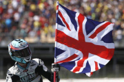 Danny Kent celebra su victoria en Montmeló.-Foto: AP / MANU FERNÁNDEZ