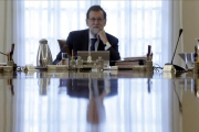 Mariano Rajoy durante el Consejo de Ministros extraordinario del pasado día 7 de septiembre convocado para recurrir la ley del referéndum-JOSÉ LUIS ROCA