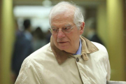 El ministro de Exteriores, Josep Borrell, a su llegada al Consejo de la UE en Bruselas.-OLIVIER HOSLET (EFE)
