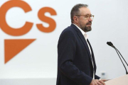 Juan Carlos Girauta, portavoz de Ciudadanos, en la rueda de prensa de este lunes.-DAVID CASTRO
