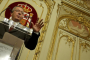 Alberto Ruiz-Gallardón, cuando era ministro de Justicia, en una comparecencia ante los medios-