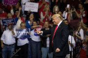 Trump, durante el mitin de apoyo a Ted Cruz, este lunes en Houston (Texas).-GETTY IMAGES NORTH AMERICA