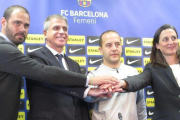 Markel Zubizarreta, Jordi Mestre, Lluís Cortés y Maria Teixidó, en la presentación hoy del nuevo técnico del Barça femenino.-EMILIO PÉREZ DE ROZAS