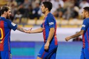 Messi, Suárez y Neymar festejan un gol en Catar.-EFE / NOUSHAD THEKKAYIL