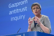 Vestager, en la rueda de prensa sobre Gazprom, este miércoles en Bruselas.-REUTERS / YVES HERMAN