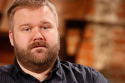 El creador de cómics Robert Kirkman, en una imagen reciente.-EL PERIÓDICO