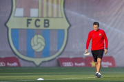 Valverde, en un entrenamiento del Barcelona en la ciudad deportiva de Sant Joan Despí.-JAVI FERRÁNDIZ