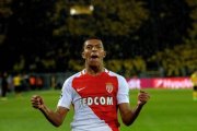 Mbappé celebra el segundo gol de su cuenta particular.-AFP / SASCHA SCHUERMANN