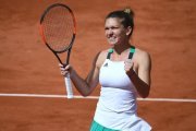 Halep celebra su sufrido triunfo ante Svitolina.-AFP / ERIC FEFERBERG
