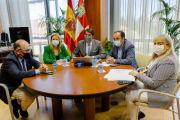 El consejero de Medio Ambiente, Juan Carlos Suárez Quiñones presenta el Proyecto Cúpula de la Energía en Soria.-ICAL