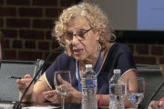 La alcaldesa de Madrid, Manuela Carmena, en el debate sobre las ciudades seguras para las niñas.-MIGUEL RAJMIL (EFE)