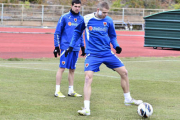 Ripa, en el entrenamiento de ayer, ya está a disposición de Machín. / Álvaro Martínez-