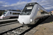 Trenes en la estación ferroviaria del Cañuelo.-MARÍA FERRER
