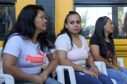 Tres mujeres liberadas de prisión en El Salvador condenadas por abortar.-AFP