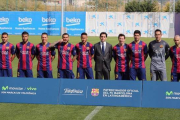 José María Pallete, consejero delegado de Telefónica, con los jugadores sudamericanos del Barça.-Foto: RICARD CUGAT