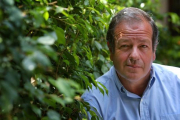 El político y escritor presentando su nuevo libro en Barcelona, en 2005.-QUIM ROSER