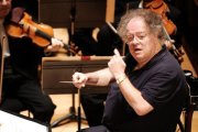 El famoso director de orquesta James Levine, en una imagen del 2007, en París.-MIGUEL MEDINA (AFP)