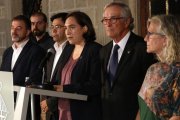 Declaración institucional de la alcaldesa junto con los representantes de los grupos PDeCAT, ERC, CUP y el regidor no adscrito.-PATRICIA MATEOS/ACN