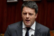 Renzi habla en la Cámara de Diputados en Roma, el 9 de noviembre.-AP / ETTORE FERRARI