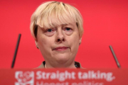 La laborista Angela Eagle anuncia que va disputar en liderazgo laborista a Jeremy Corbyn.-EFE / FACUNDO ARRIZABALAGA