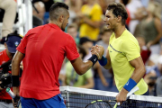 Rafa Nadal felicita a Nick Kyrgios, al final del partido.-MATTHEW STOCKMAN (AFP)