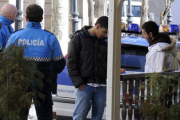 Varios policías durante una actuación en la capital. / V.G.-