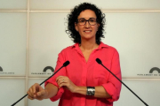 Marta Rovira, durante la rueda de prensa que ha ofrecido este martes en el Parlament.-MARIA BÉLMEZ (ACN)