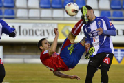 Díaz de Cerio en el encuentro de ayer ante el Alcoyano. / V. Guisande-