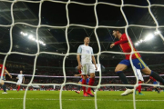 Un lance del encuentro amistoso Inglaterra-España, celebrado en el estadio de Wembley el pasado 15 de noviembre.-EDDIE KEOGH
