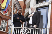 Julian Assange en la embajada de Ecuador en Londres el pasado 21 de agosto.-Foto: AP / YUI MOK