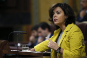La vicepresidenta del Gobierno, Soraya Sáenz de Santamaría, durante su intervención en el pleno del Congreso de los Diputados sobre el CETA.-FERNANDO ALVARADO