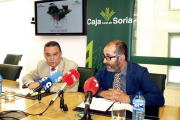 Anselmo García y José Luis Palomar, ayer, durante la presentación de la nueva línea de financiación.-D.S.