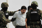 El Chapo es acusado de cometer 17 delitos, incluido el envío de más de 200 toneladas de cocaína a Estados Unidos como jefe del cártel de Sinaloa. /-REUTERS