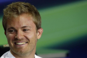 Nico Rosberg, en la conferencia de prensa de ayer en Budapest.-AP / DARKO VOJINOVIC